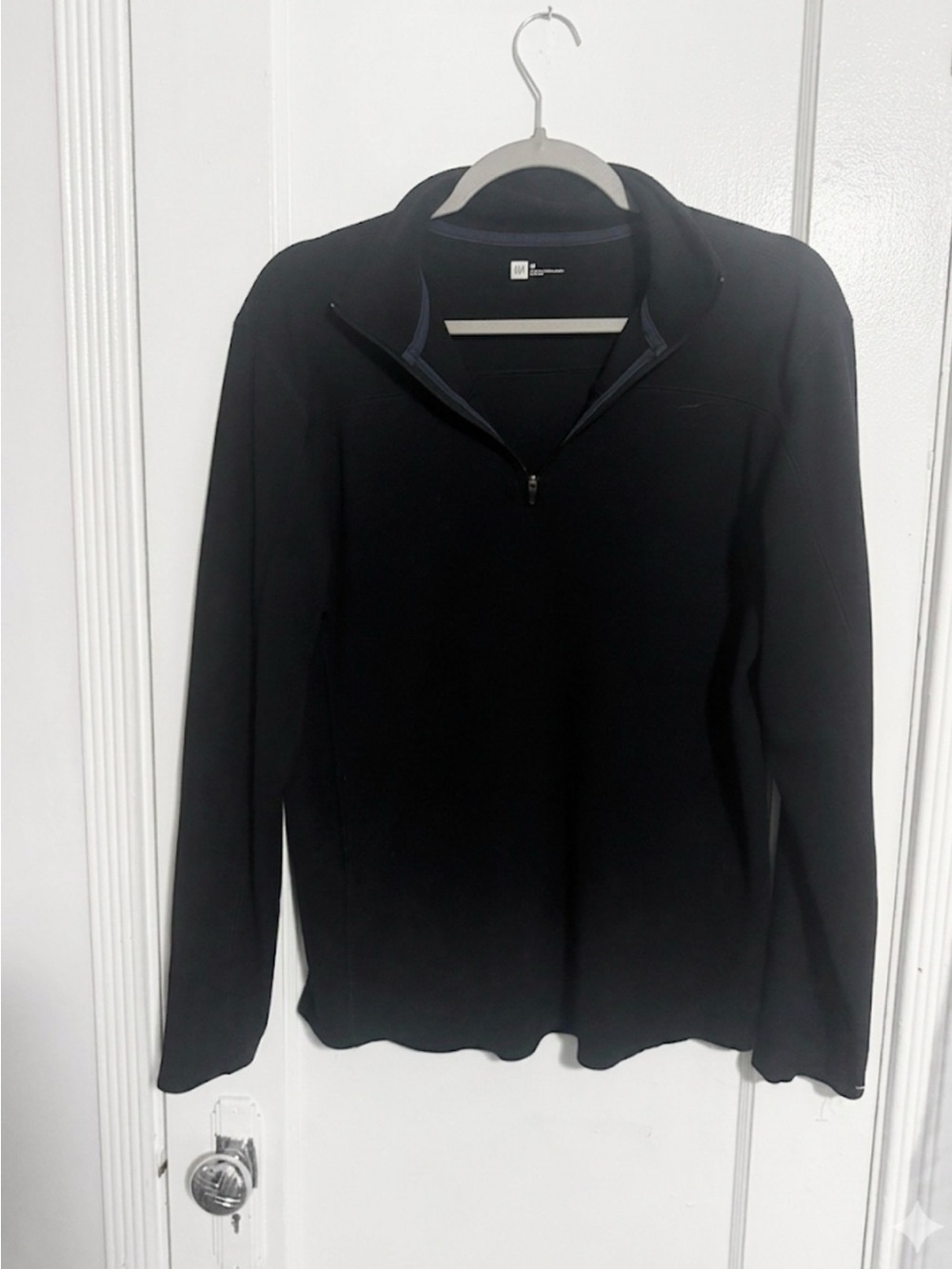 GAP Men's Black Half-Zip Sweater